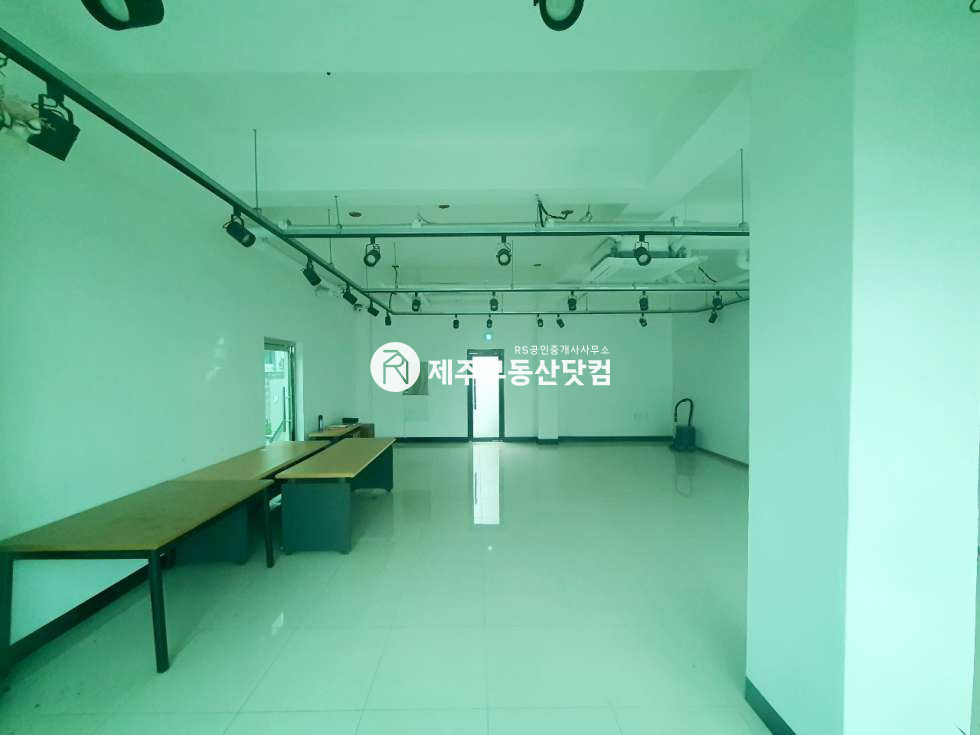 제주 제주시 오라삼동 오라삼동/연삼로접근성 좋음/1층 /전면노출최상/무권리 연세 매물번호 11405 사진 1