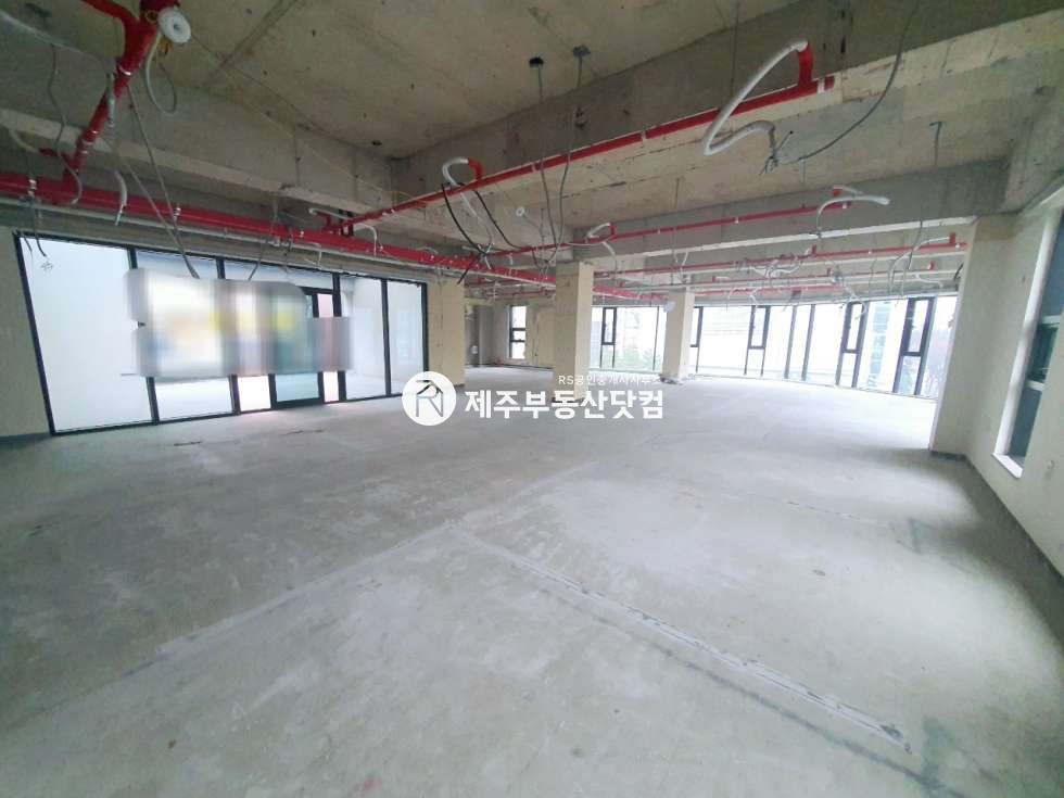 제주 제주시 노형동 노형동/롯데마트교차로 대로변/전면노출최상/3.4층 넓은평수/무권리 연세 매물번호 12076 사진 1
