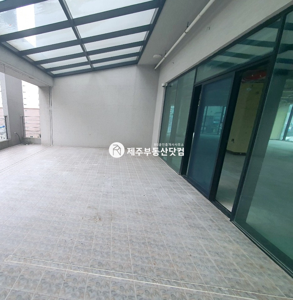 제주 제주시 노형동 노형동/롯데마트교차로 대로변/전면노출최상/3.4층 넓은평수/무권리 연세 매물번호 12076 사진 3