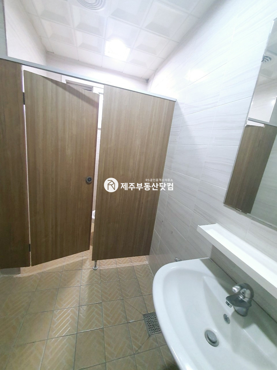 제주 제주시 노형동 노형동/롯데마트교차로 대로변/전면노출최상/3.4층 넓은평수/무권리 연세 매물번호 12076 사진 5