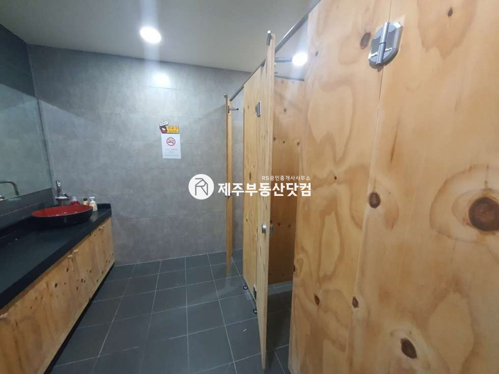 제주 제주시 일도이동 일도이동/인제상권/도로변 /넓은평수 3층 /무권리 /상가임대 (주차최상) 연세 매물번호 11580 사진 4