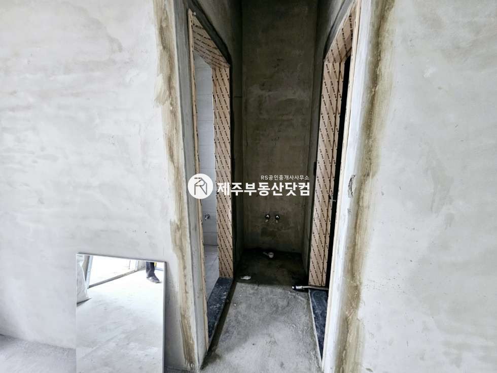 제주 제주시 외도일동 외도일동/메인도로변/루스트옆/신축상가1.2층상가 연세 매물번호 11673 사진 4