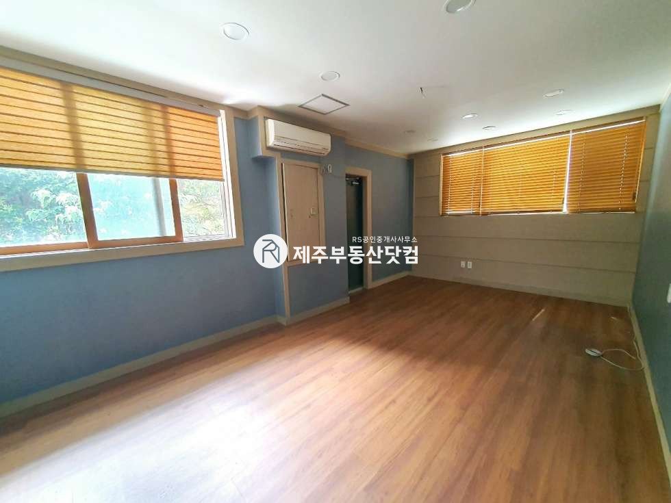 제주 제주시 연동 ﻿●연동/마리나사거리 연삼로대로변/2층 넓은평수/무권리● 연세 매물번호 11858 사진 2