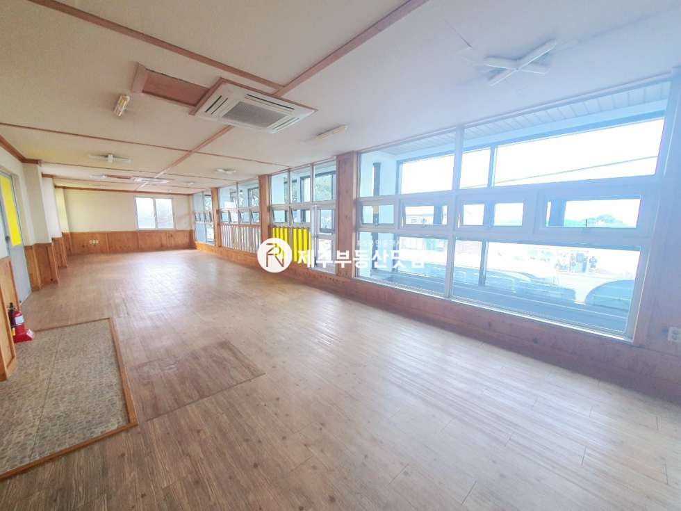 제주 제주시 노형동 노형동/월랑초인근/일주서로 대로변/2층상가/무권리 연세 매물번호 12569 사진 1