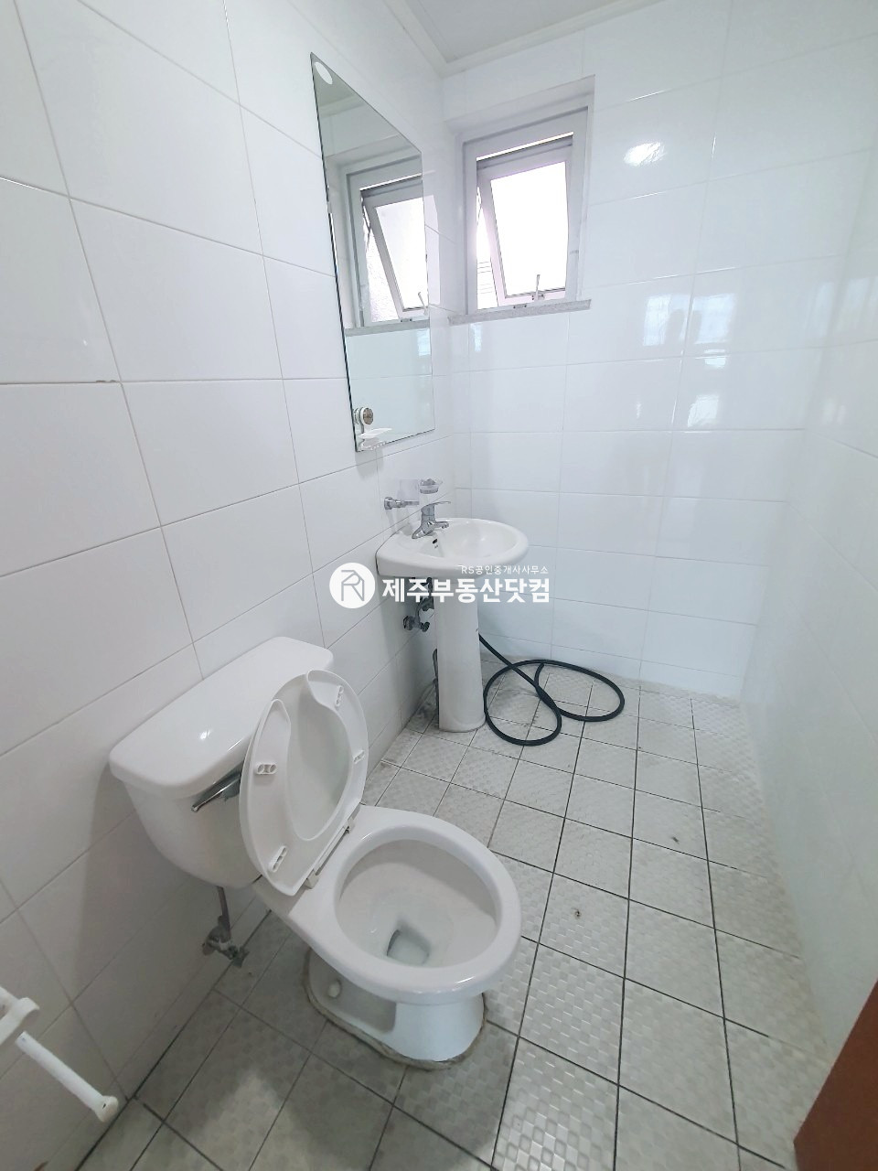 제주 제주시 노형동 노형동/월랑초인근/일주서로 대로변/2층상가/무권리 연세 매물번호 12569 사진 4