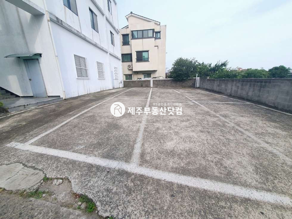 제주 제주시 오라일동 오라일동/연삼로 대로변/넓은평수/1층상가 연세 매물번호 12402 사진 2
