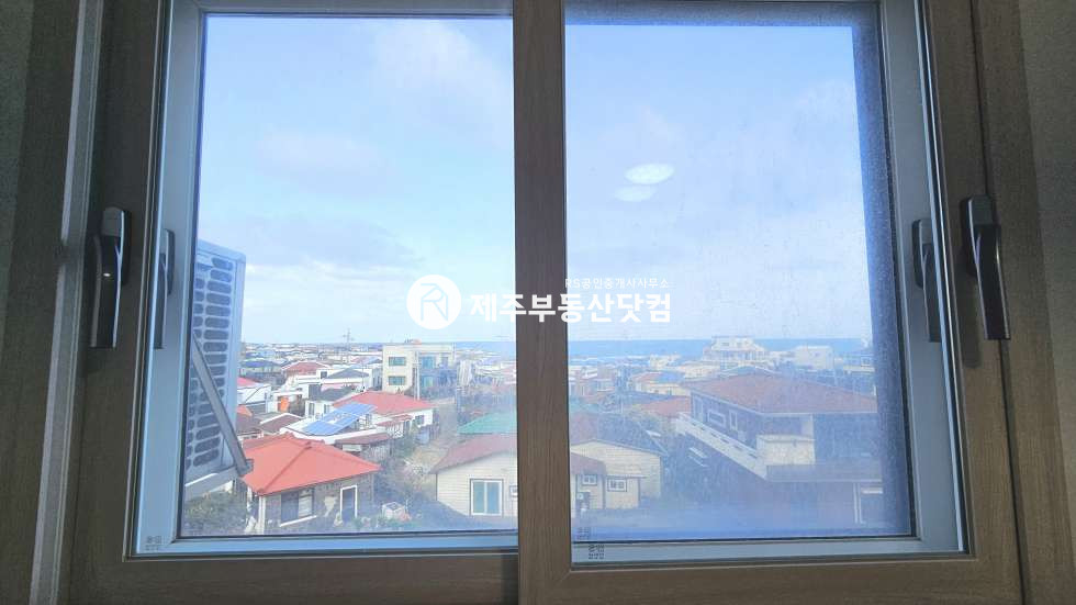 제주 제주시 구좌읍 김녕리 [구좌읍 김녕리] 센트럴시티에덴 #방3화2 #1층 #연세 연세 매물번호 12833 사진 9