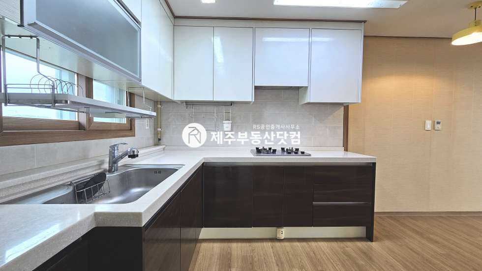제주 제주시 조천읍 함덕리 [조천읍 함덕리] 에덴빌리지2차 #급매 #방2화1 #남향 매매 매물번호 12834 사진 3