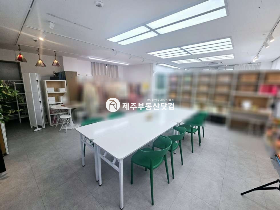 제주 제주시 용담일동 [용담일동] 서문사거리 대로변/모던한인테리어/시설완비/3층 엘베0 연세 매물번호 12869 사진 3