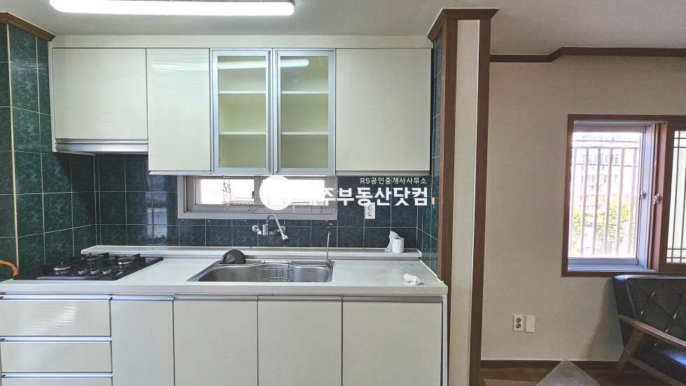 제주 제주시 노형동 [노형동] 덕진연립 #남녕고4분, 월랑초2분 #방3화1 #연세 연세 매물번호 12921 사진 4