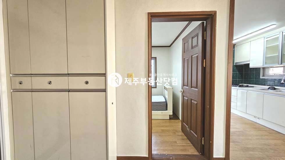 제주 제주시 노형동 [노형동] 덕진연립 #남녕고4분, 월랑초2분 #방3화1 #연세 연세 매물번호 12921 사진 12
