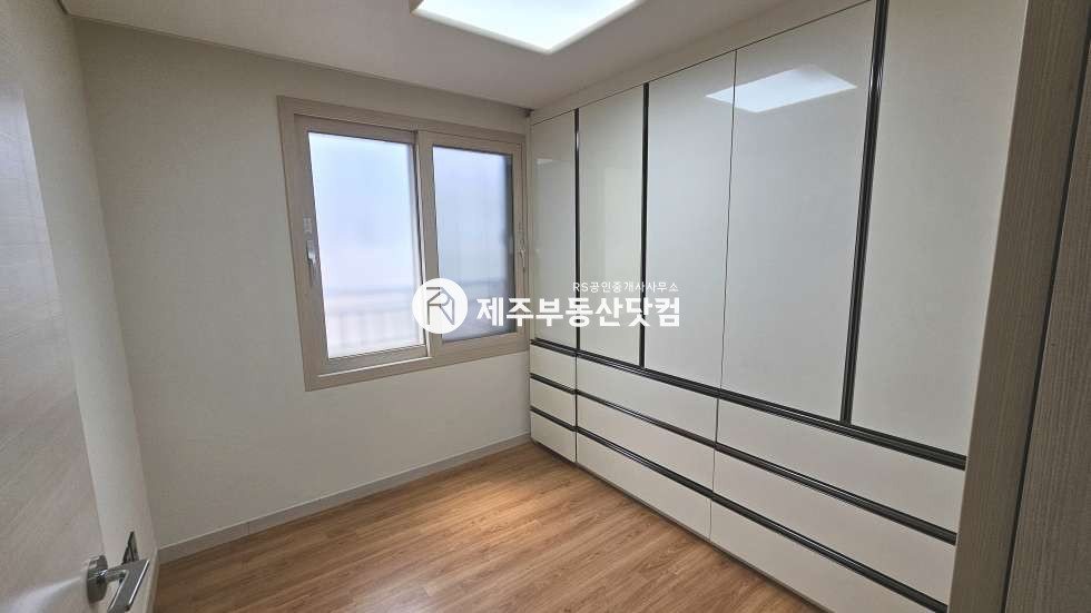 제주 제주시 아라이동 [아라이동] 아라휴안1차 #깔끔한 인테리어 #방3화2 #연세 연세 매물번호 12946 사진 8