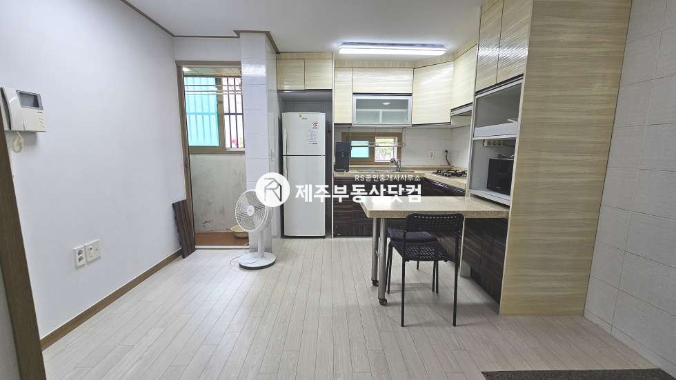 제주 제주시 도련일동 [도련일동] 삼화지구 중심지 #풀옵션 1.5룸 #연세, 월세 연세 매물번호 12966 사진 3