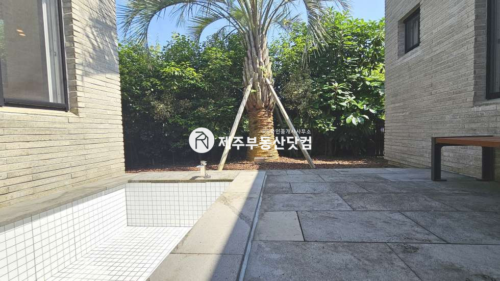 제주 제주시 조천읍 선흘리 [조천읍 선흘리] 선교로 #농어촌민박(펜션) #2개동 #급매 매매 매물번호 13003 사진 21