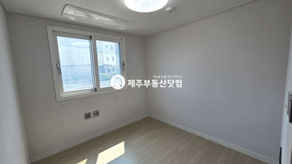 제주 제주시 조천읍 신촌리 [조천읍 신촌리] 에코휴리움 #신축 #방3화2 #1층 #테라스 #할인분양 분양 매물번호 13039 사진 9