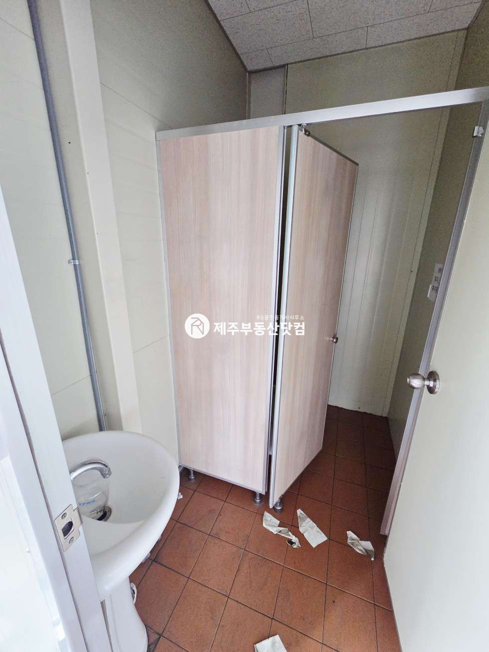 제주 제주시 외도이동 [외도이동] 외도초앞/1층상가/모든업종가능/시설비소액 연세 매물번호 13113 사진 3