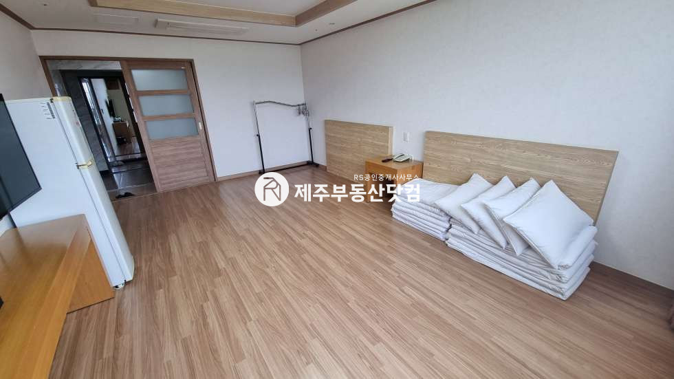 제주 제주시 이호일동 오션뷰/컨디션 좋은 /이호테우해변인근/펜션 매매 /객실33개/넓은대지 매매 매물번호 10141 사진 4