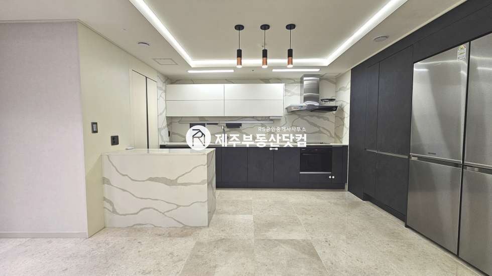 제주 제주시 연동 [연동] 트리플시티 #급매 #103동 로얄층 #남서향 #방3화2 #풀옵션 매매 매물번호 13140 사진 5
