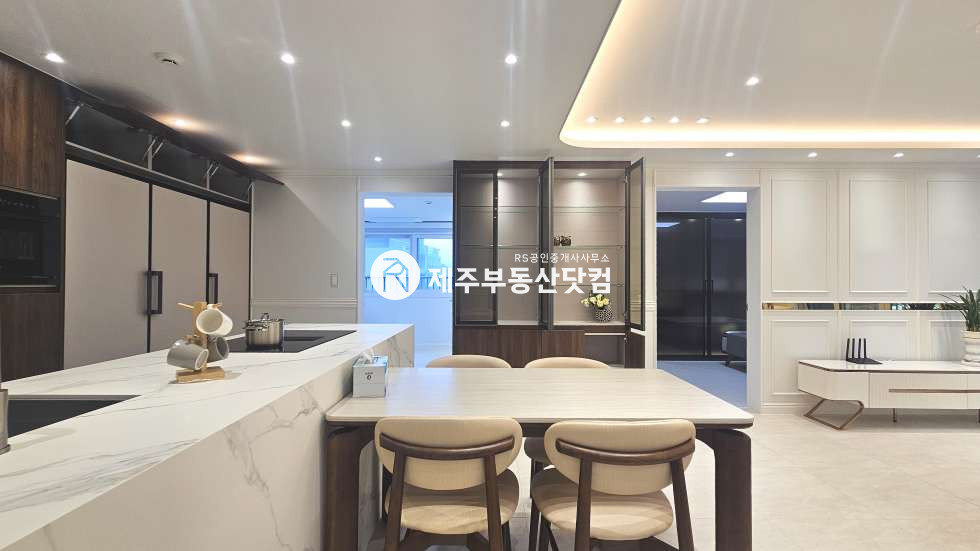 제주 제주시 외도일동 [외도일동] 스카이캐슬2 #외도초3분 #신축, 복층 #가전 풀옵션 #방3화2 분양 매물번호 13157 사진 2