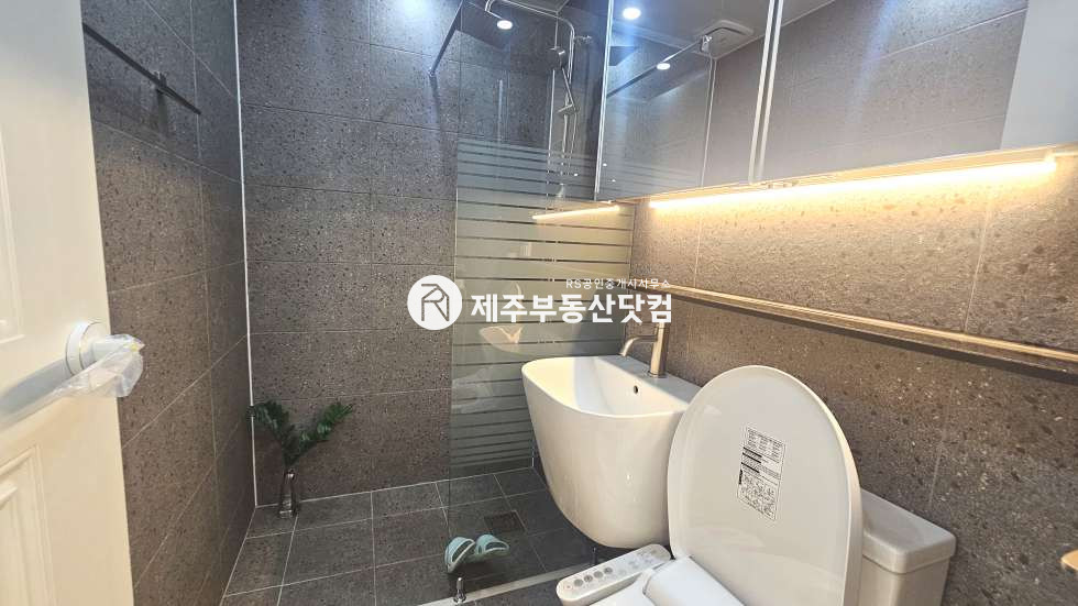 제주 제주시 외도일동 [외도일동] 스카이캐슬2 #외도초3분 #신축, 복층 #가전 풀옵션 #방3화2 분양 매물번호 13157 사진 16