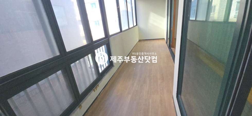 제주 제주시 노형동 [노형동] 한금빌라 #급매 #노형초 도보 2분 #3층 방3화1 매매 매물번호 13178 사진 7