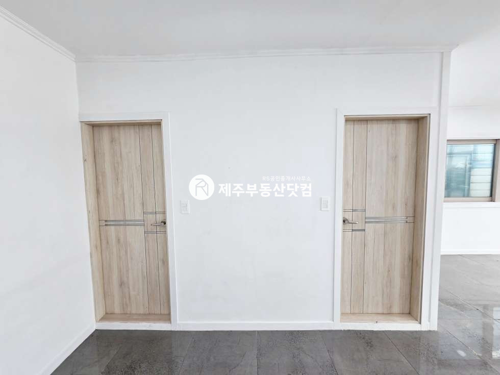 제주 제주시 이도이동 [이도이동] 연삼로 대로변/전면노출최상/1층/무권리 연세 매물번호 13225 사진 3