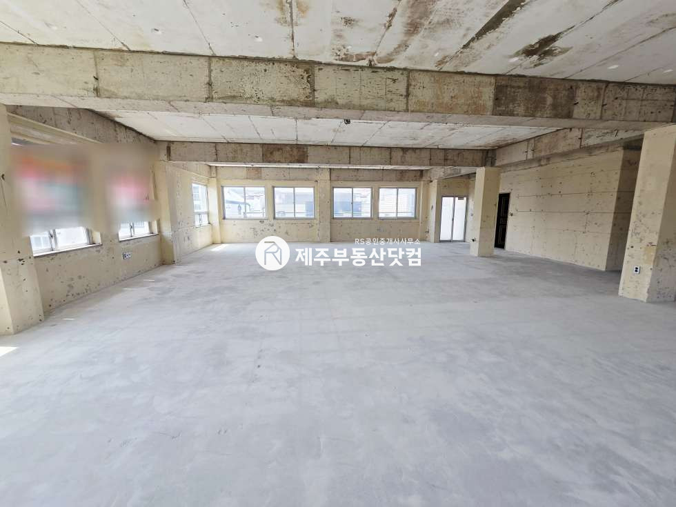 제주 제주시 연동 [연동] 신시가지 대림2차아파트 도로변/3층(엘베0)/무권리 연세 매물번호 13102 사진 2