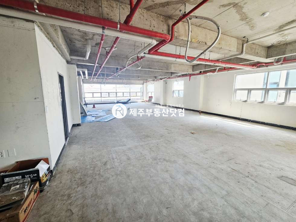 제주 제주시 노형동 노형동/본죽사거리 대로변/무권리 상가 3층/엘베/일반음식점가능 연세 매물번호 12183 사진 2