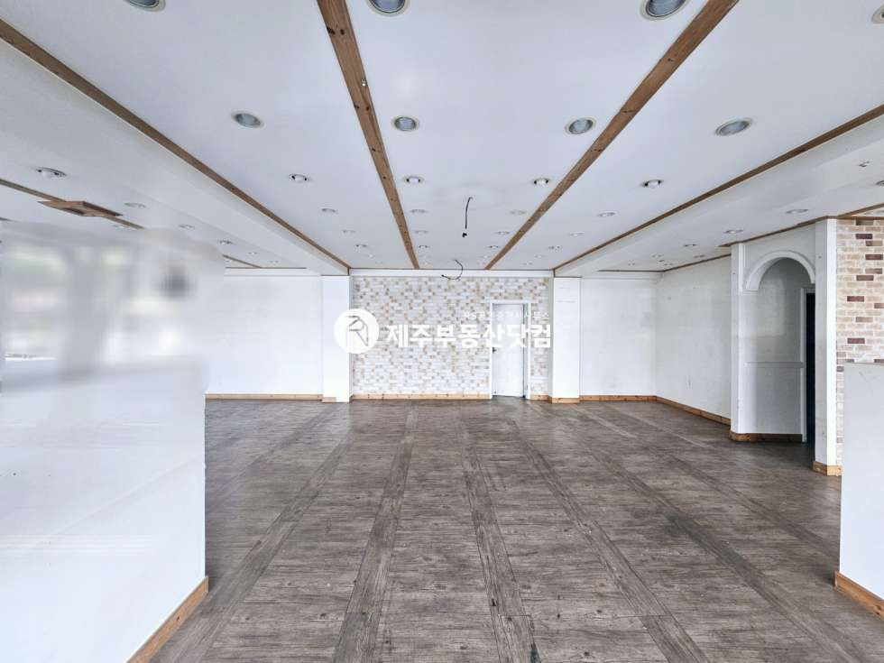 제주 제주시 노형동 [노형동] 노형로 대로변/전면노출최상/1층상가/무권리 연세 매물번호 13008 사진 1
