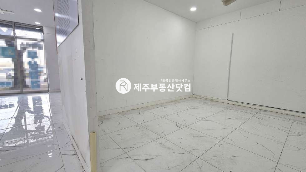 제주 제주시 연동 [연동] 연삼로 대로변 #1층 노출좋은 넓은 상가 #무권리 #연세 연세 매물번호 13322 사진 4