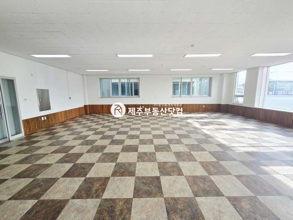 제주 제주시 오라삼동 [오라삼동] 연삼로 대로변/넓은평수/기본시설완비/무권리 연세 매물번호 13045 사진 3