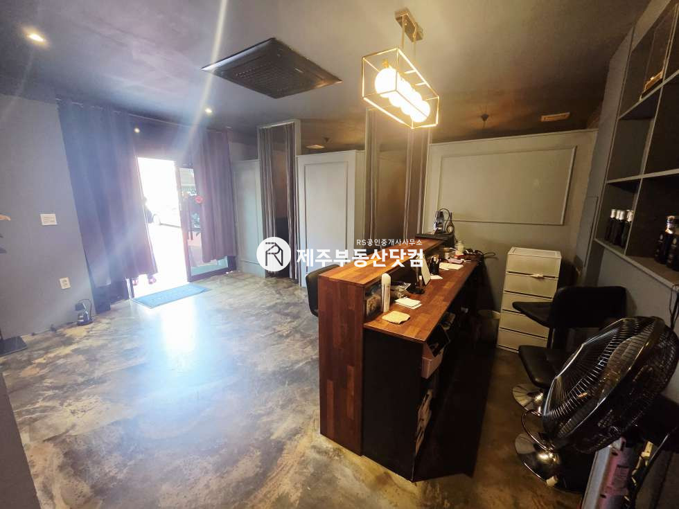 제주 제주시 연동 [연동/신시가지] 대림2파아파트 맞은편/1층/카페/양도양수 연세 매물번호 13331 사진 2
