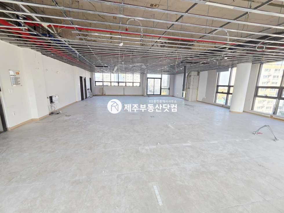 제주 제주시 일도이동 [일도이동] 인제사거리 대로변/노출최상/5층/엘베0/무권리 연세 매물번호 13276 사진 1