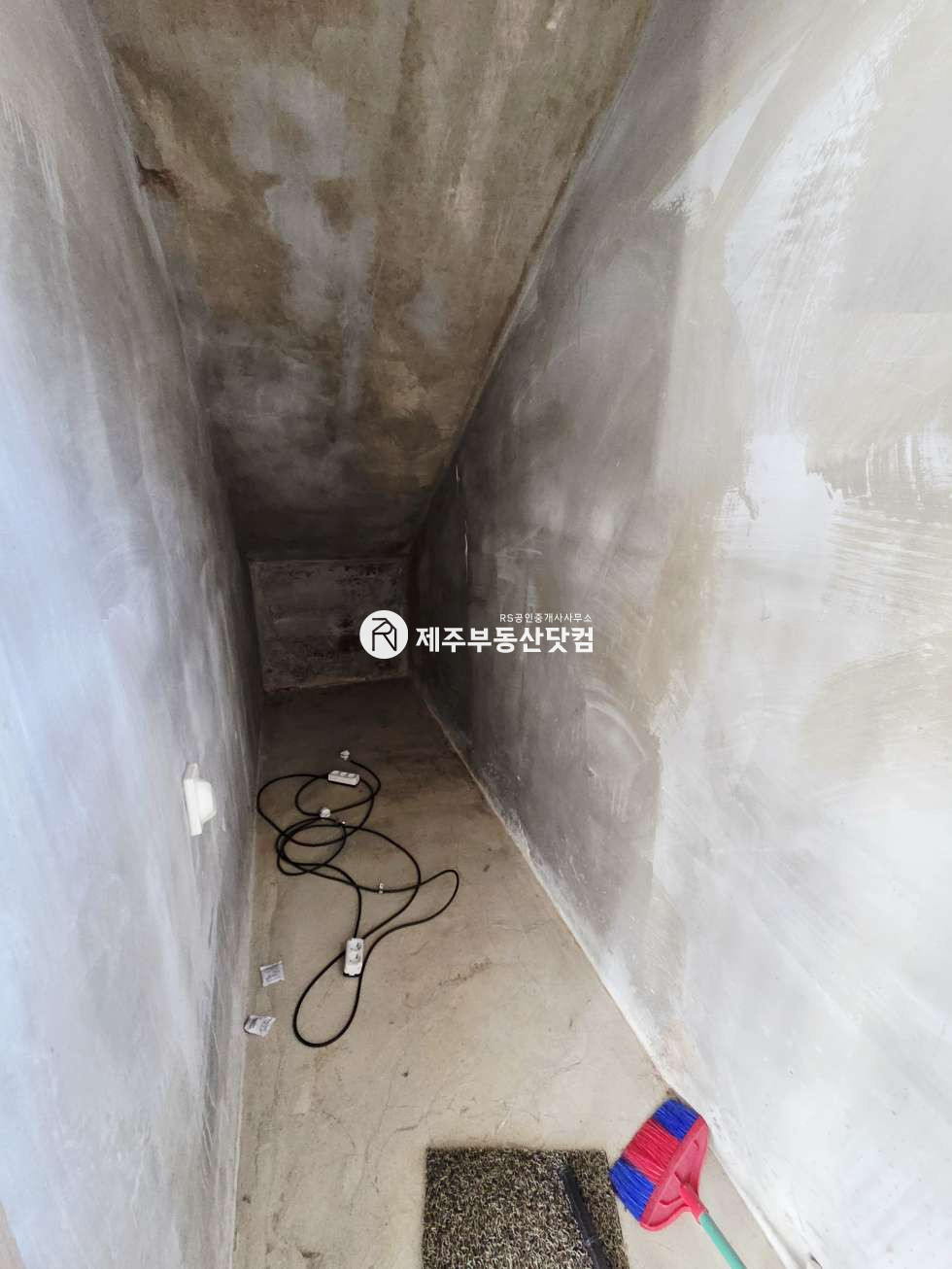 제주 제주시 한림읍 동명리 [한림읍/한림리] 한림읍사무소사거리/도로변/1층/무권리 연세 매물번호 13324 사진 4