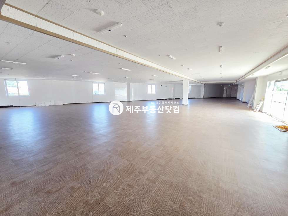 제주 제주시 화북이동 [화북이동/연삼로 대로변] 전면노출최상/1층/넓은평수/무권리 연세 매물번호 13170 사진 1