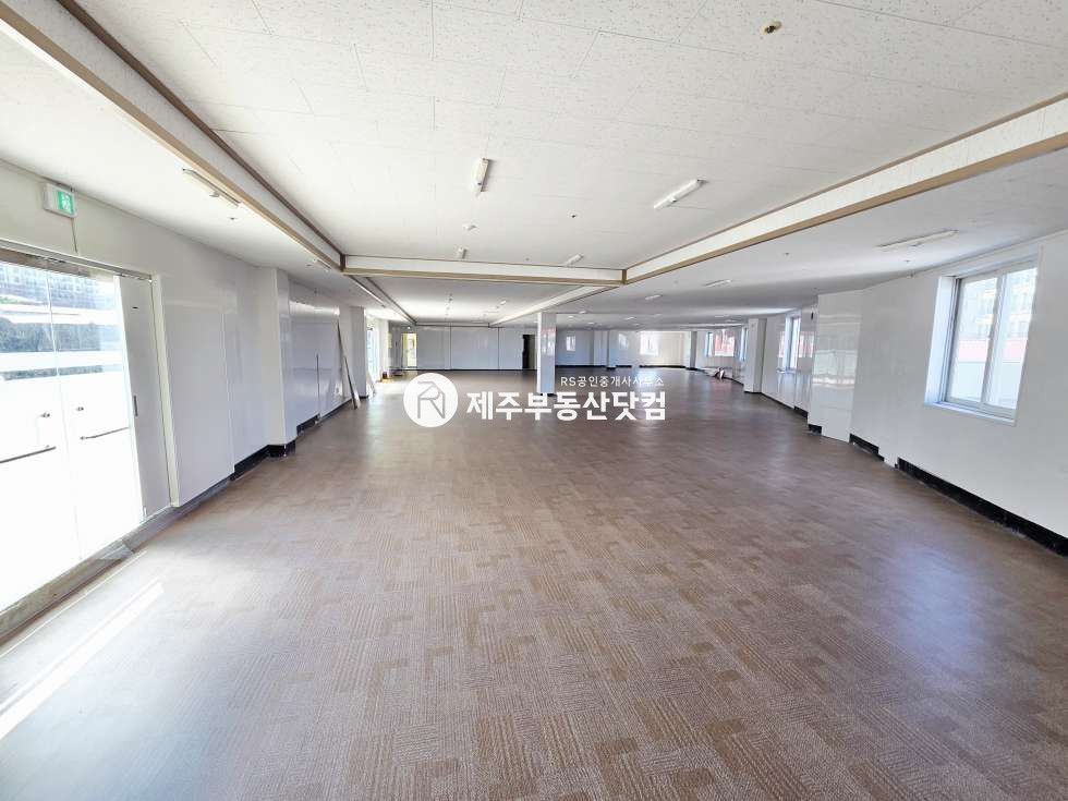 제주 제주시 화북이동 [화북이동/연삼로 대로변] 전면노출최상/1층/넓은평수/무권리 연세 매물번호 13170 사진 2