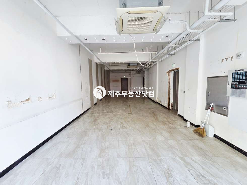 제주 제주시 연동 [연동] 그랜드사거리인접/노연로도로변/1층상가/무권리 연세 매물번호 13146 사진 2