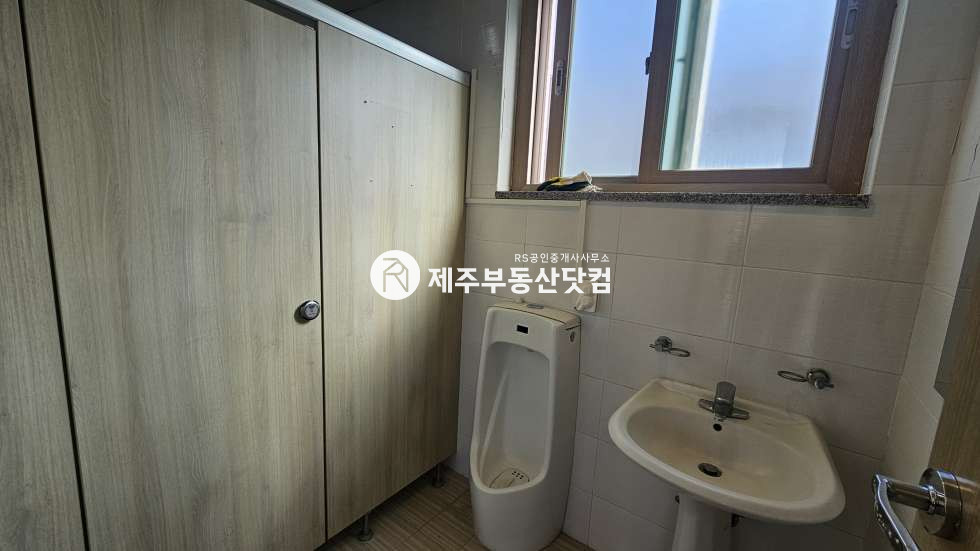 제주 제주시 아라일동 [아라일동] 아라아이파크 부근 #노출좋은 코너 2층상가 #연세 연세 매물번호 13420 사진 3