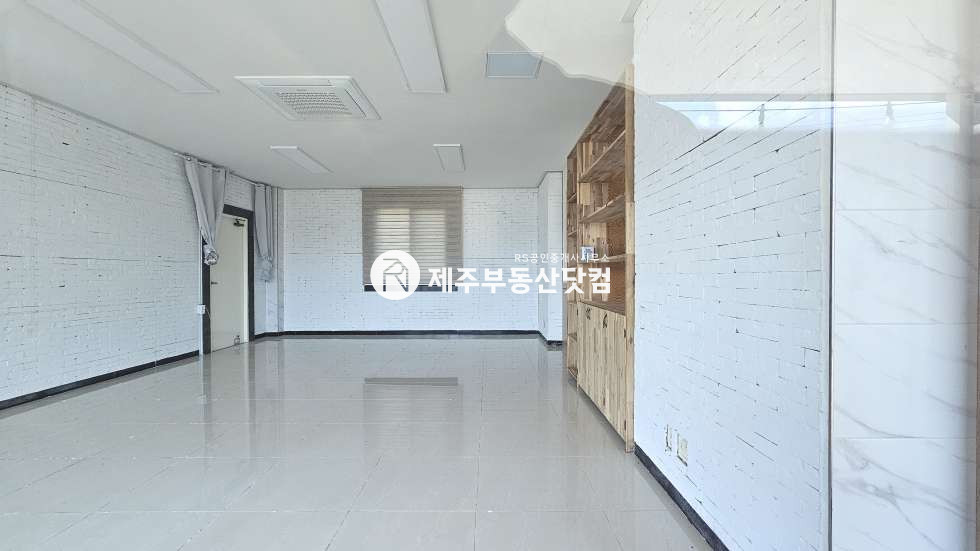 제주 제주시 조천읍 와흘리 [조천읍 와흘리] 번영로 와흘교차로 부근 #상가 임대 연세 매물번호 13441 사진 2