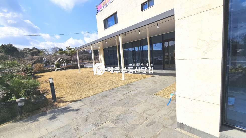 제주 제주시 조천읍 와흘리 [조천읍 와흘리] 번영로 와흘교차로 부근 #상가 임대 연세 매물번호 13441 사진 3