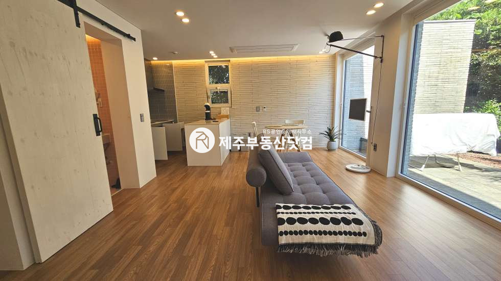 제주 제주시 조천읍 선흘리 [조천읍 선흘리] 선교로 #단독주택 2개동 일괄 #급매 매매 매물번호 13480 사진 4