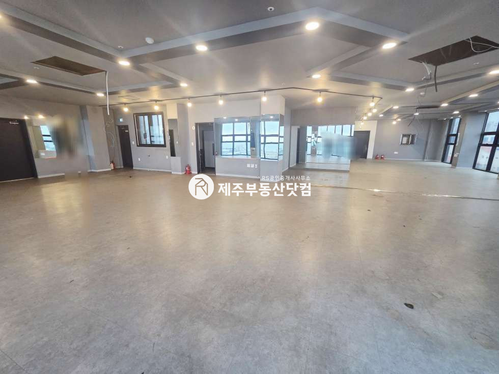 제주 제주시 애월읍 하귀리 [애월읍/하귀1리] 일주서로 대로변/넓은평수/오션뷰/무권리 연세 매물번호 13488 사진 10