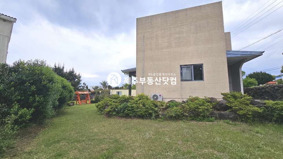 제주 서귀포시 남원읍 남원리 [남원읍 남원리] 금호리조트 부근 #단독주택 #매매 매매 매물번호 13505 사진 13