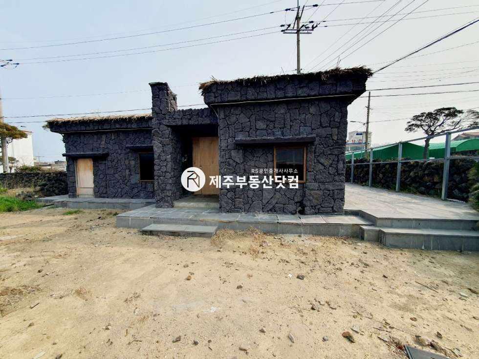 제주 제주시 한림읍 대림리 ﻿한림읍/한림마을내/1층단독/무권리/구옥개조돌담/(리모델링)상가/월세 월세 매물번호 11504 사진 2