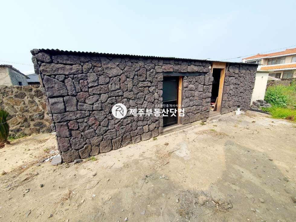제주 제주시 한림읍 대림리 ﻿한림읍/한림마을내/1층단독/무권리/구옥개조돌담/(리모델링)상가/월세 월세 매물번호 11504 사진 3