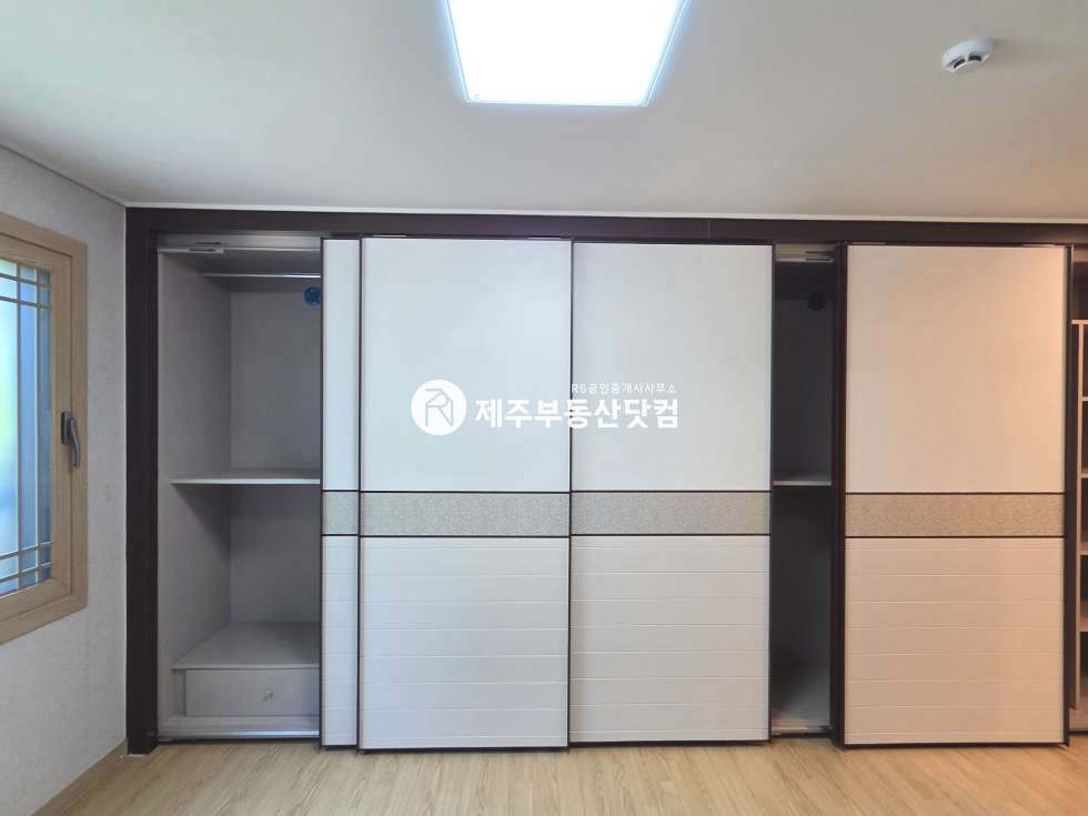 제주 제주시 연동 1303-5 (수목썬빌 2차) [연동] 수목원 부근 #깔끔한 1층 연립 #방3화2 #테라스 #지하창고 매매 매물번호 13510 사진 7