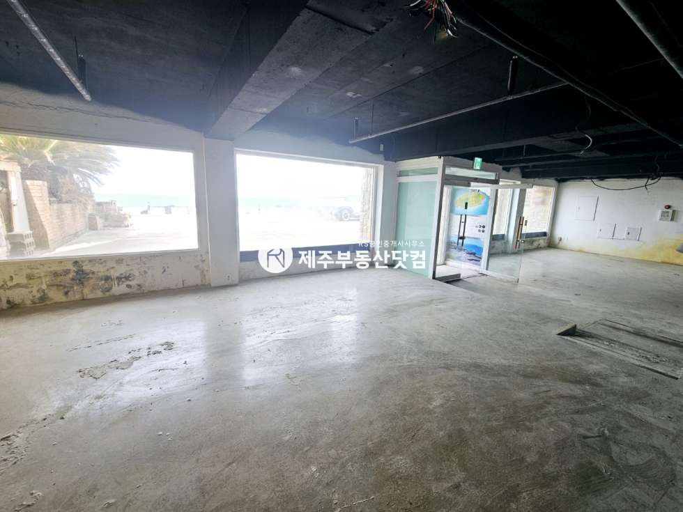 제주 제주시 애월읍 구엄리 [애월해안도로]애월 해안로내/오션뷰/1층상가/무권리 연세 매물번호 12878 사진 1