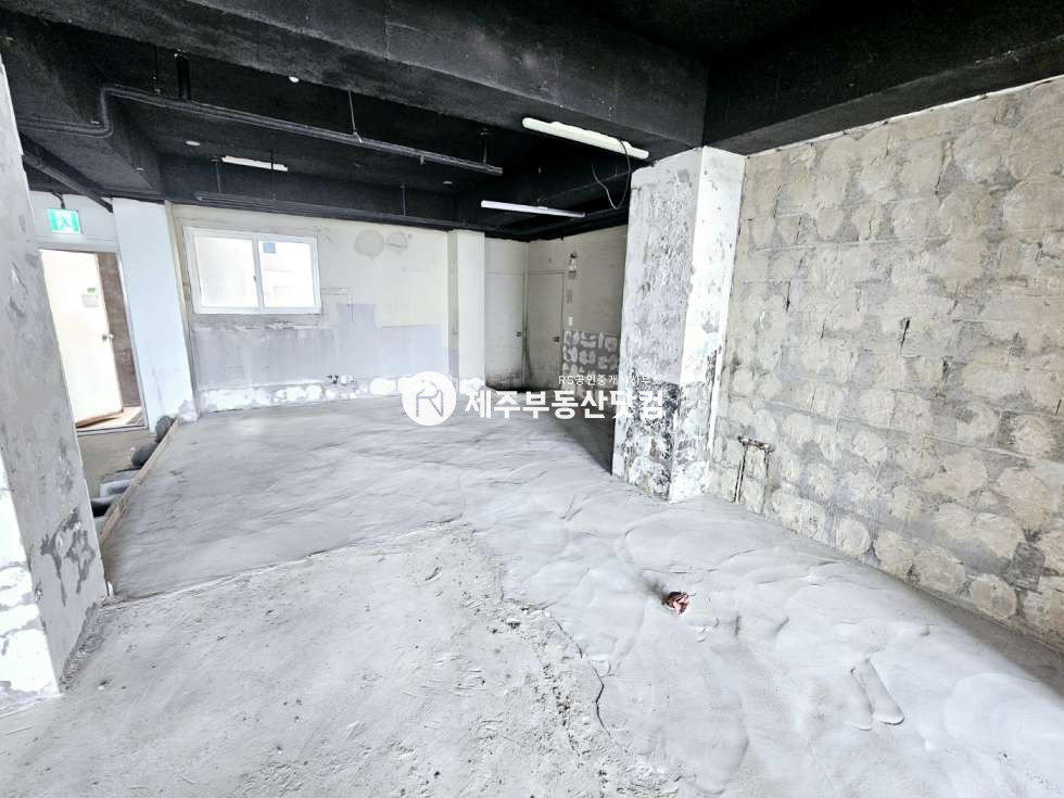제주 제주시 애월읍 구엄리 [애월해안도로]애월 해안로내/오션뷰/1층상가/무권리 연세 매물번호 12878 사진 4