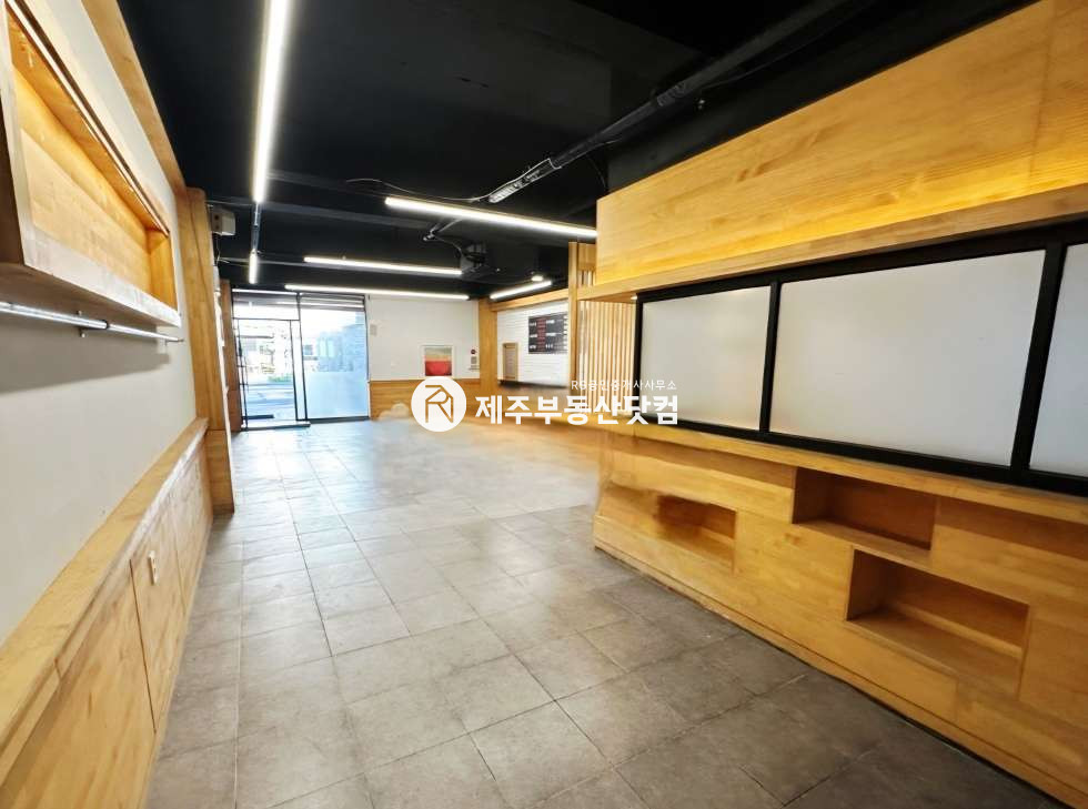 제주 제주시 외도일동 [외도일동] 우정로 대로변/1층식당상가/무권리 연세 매물번호 12765 사진 2