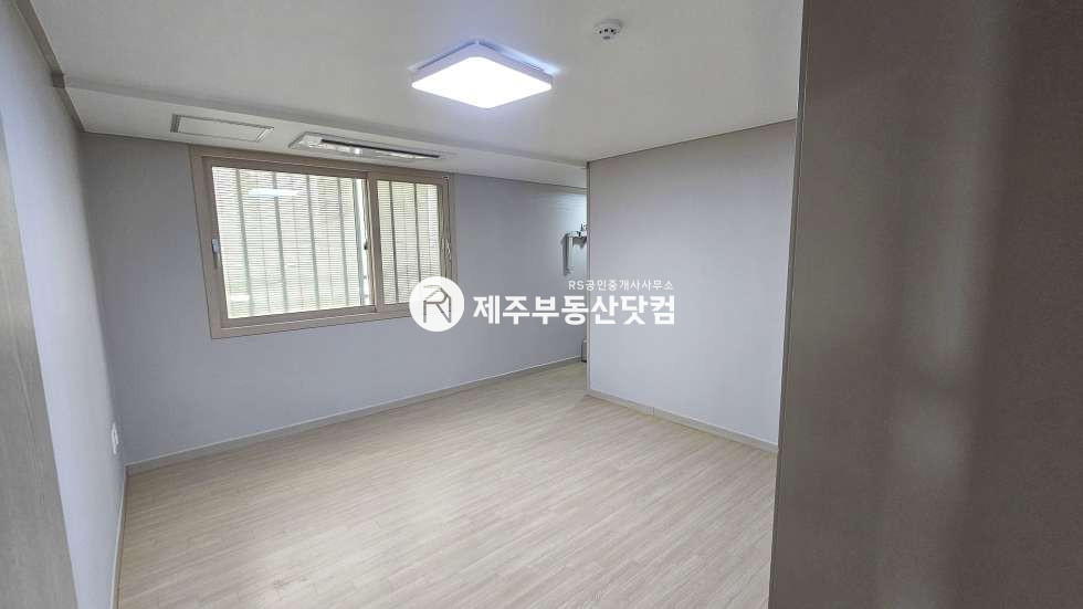 제주 제주시 삼도일동 565-9 [삼도일동] 서사라사거리 부근 #성은하이빌 #깔끔한 투룸 오피스텔 #방2화2 매매 매물번호 13546 사진 5
